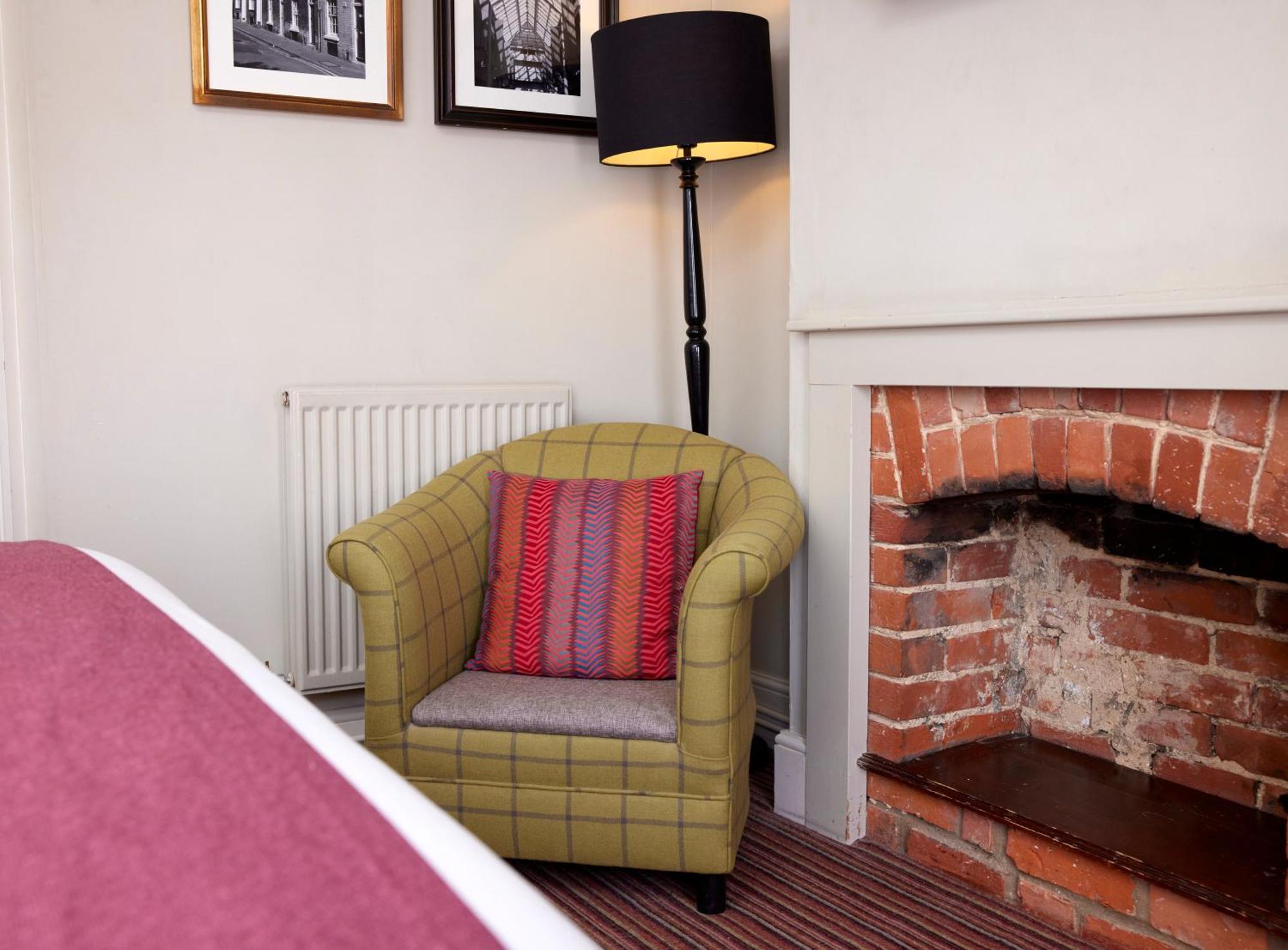 The Bushel By Greene King Inns Bury St. Edmunds エクステリア 写真